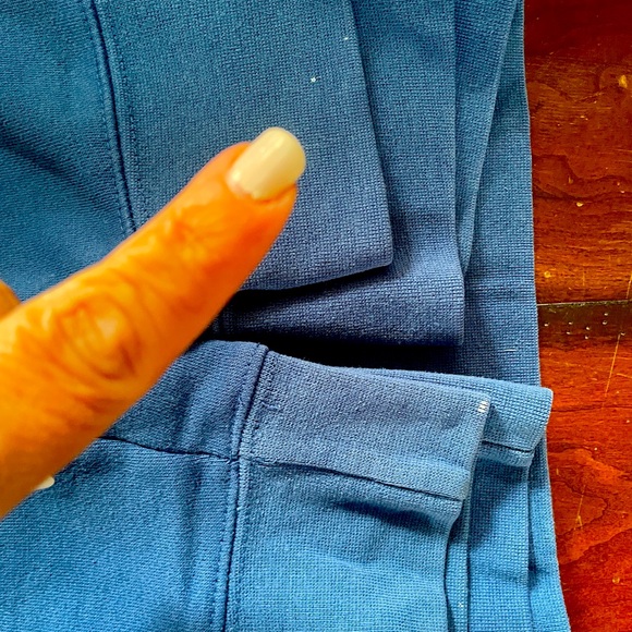 Champion crew neck sweatshirt in EUC. Size M - Picture 5 of 6